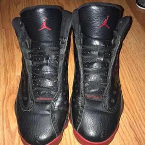 Tennis shoes